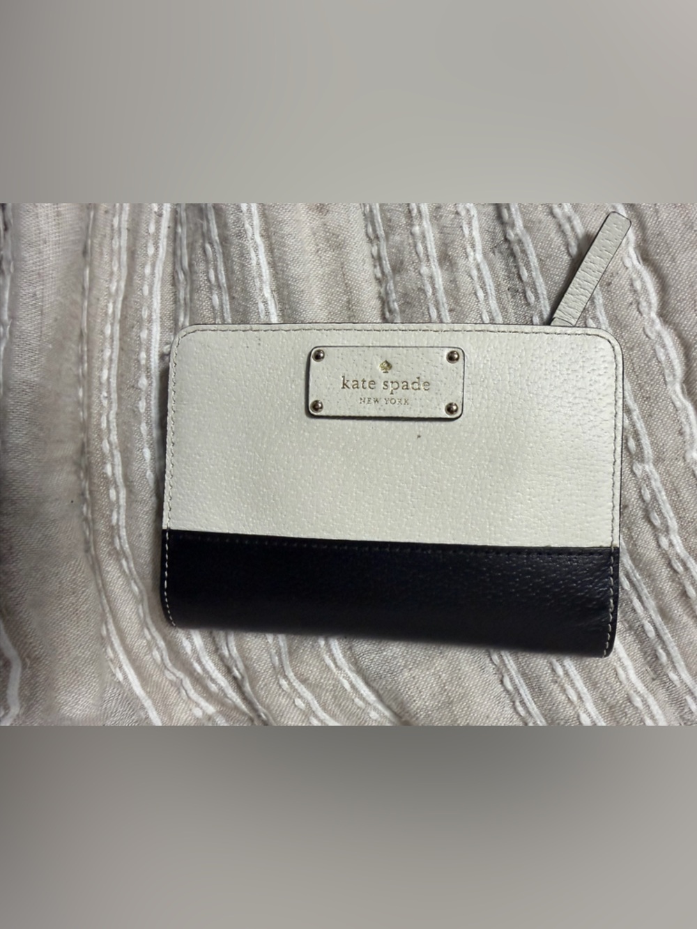 kate spade Two-Tone Black and White Zip Card Wallet